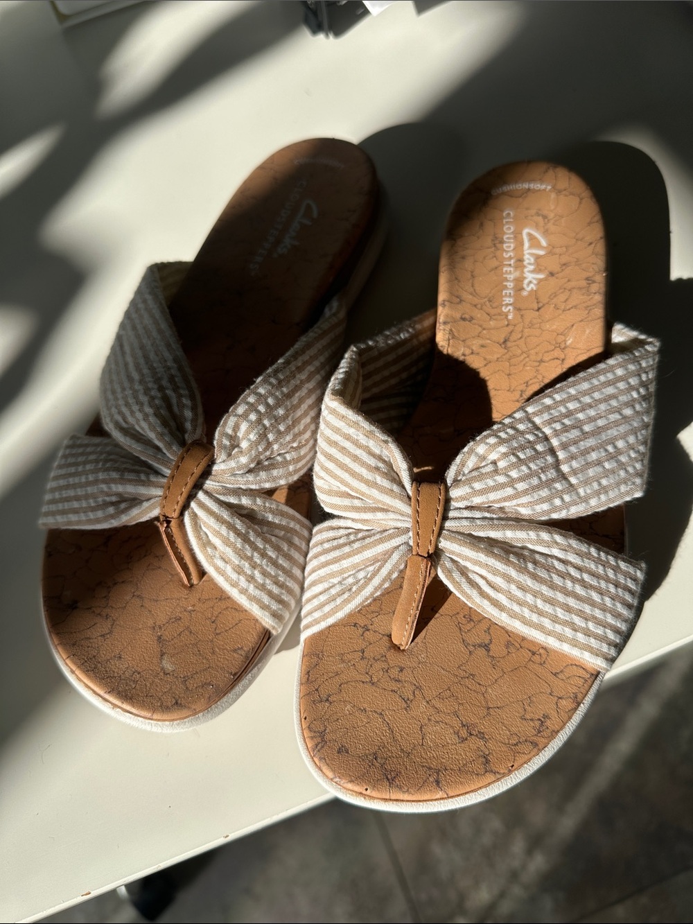 Clarks Cloudsteppers Bow Slide Sandals Women’s Size 6 NWOB Cushioned Comfort